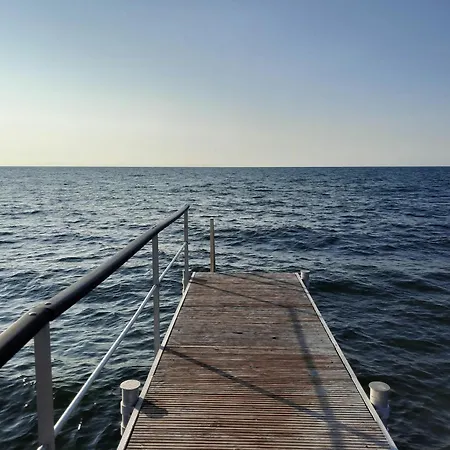 Strandnaer Sommerhygge Ved Saltbaek *